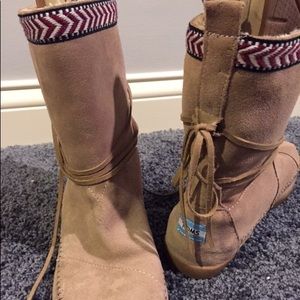 Tom tribal boots
